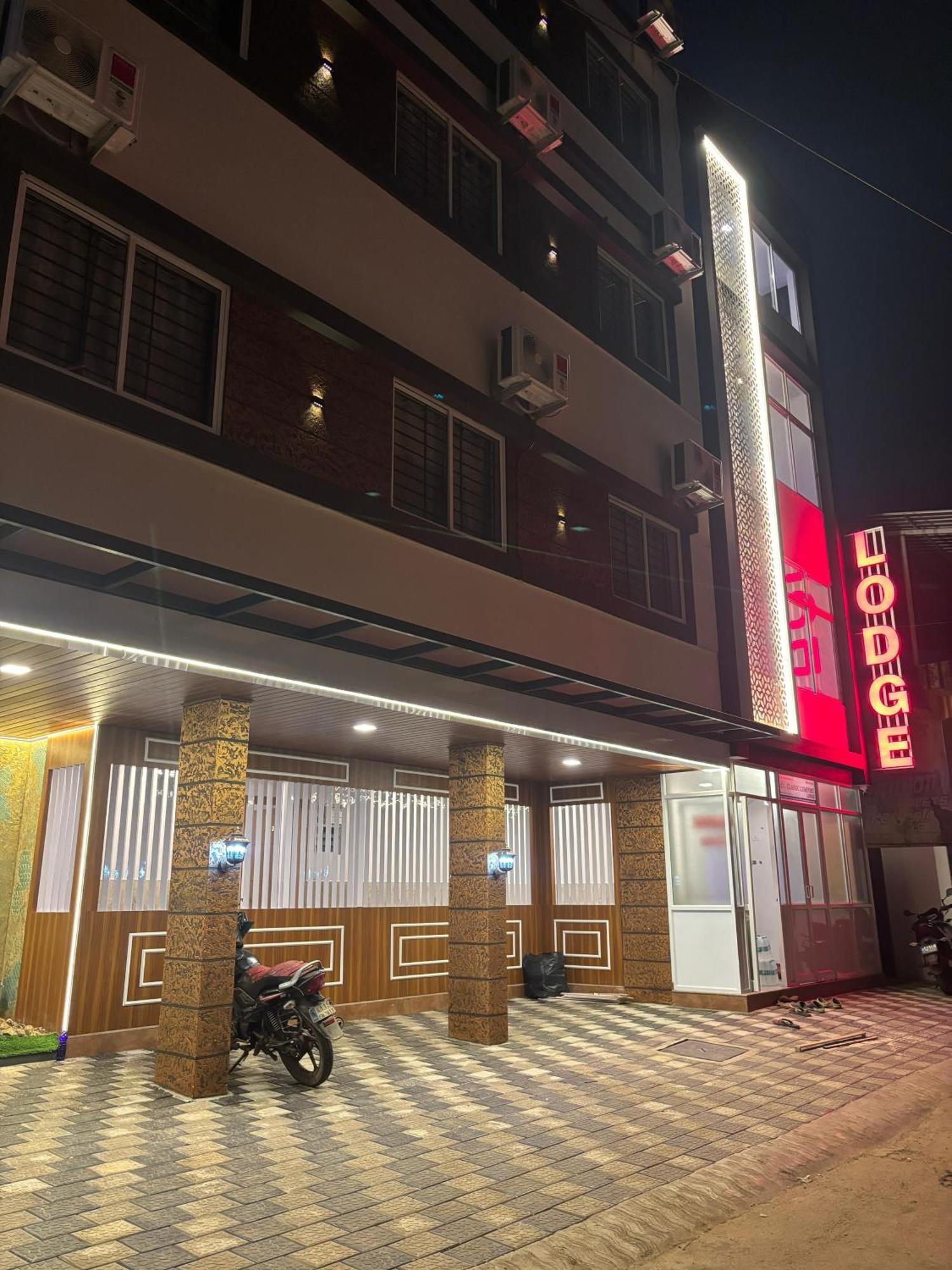 Classic Comfort Lodge Mangalore Luaran gambar